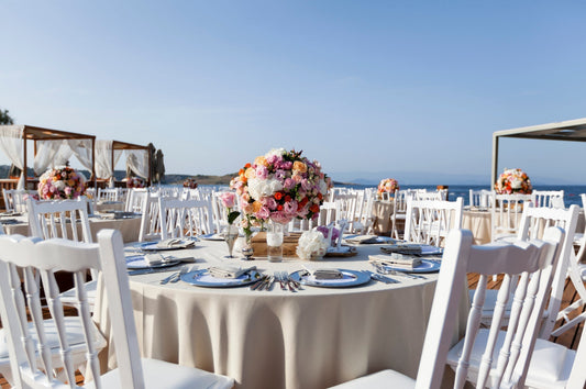 Wedding Decor: Candle Scents To Match Your Wedding Location